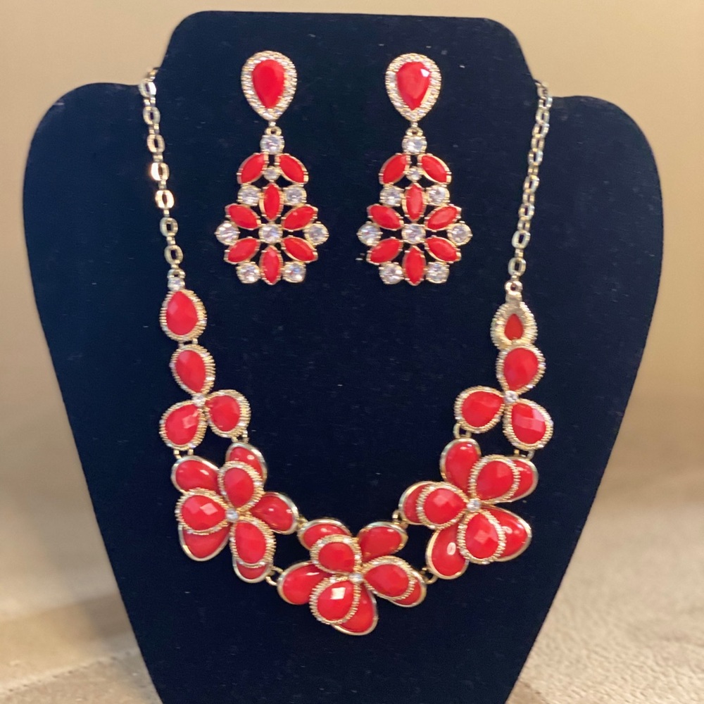 Fuchsia Necklace and Earring Set
